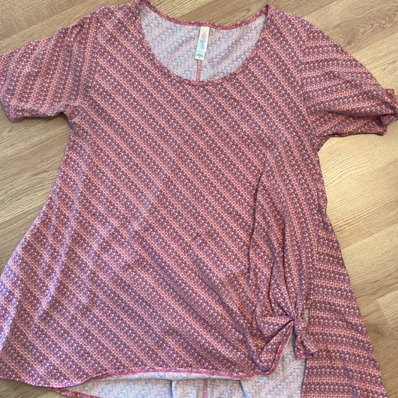 Tops - Lularoe size small